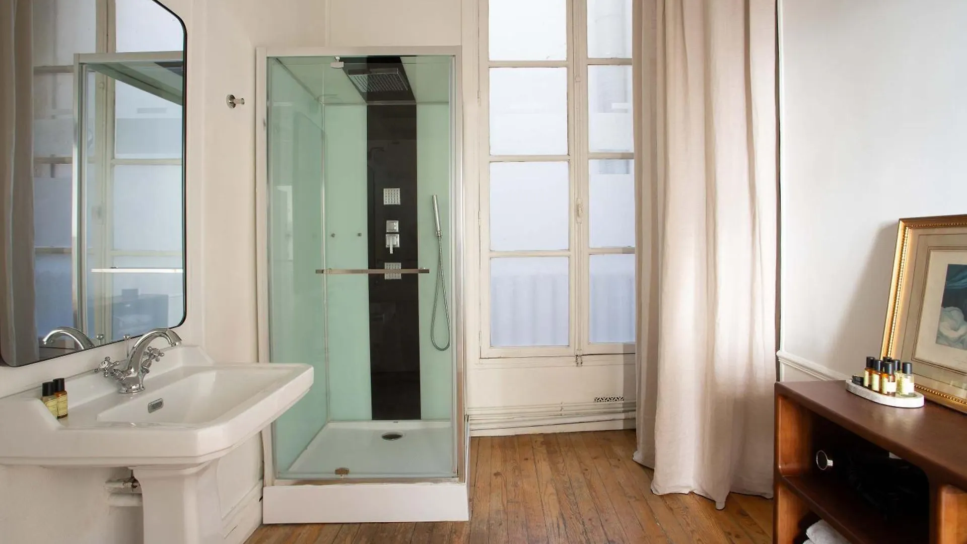 Habitat Parisien - Quatre Septembre Choiseul Opera Apartment 0*, Paris